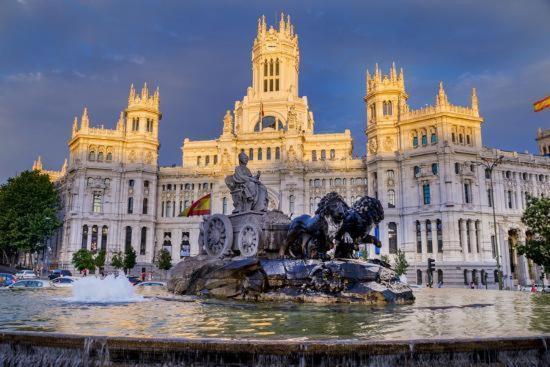 Lux Penthouse Gran Via Hotel Madrid Exterior photo